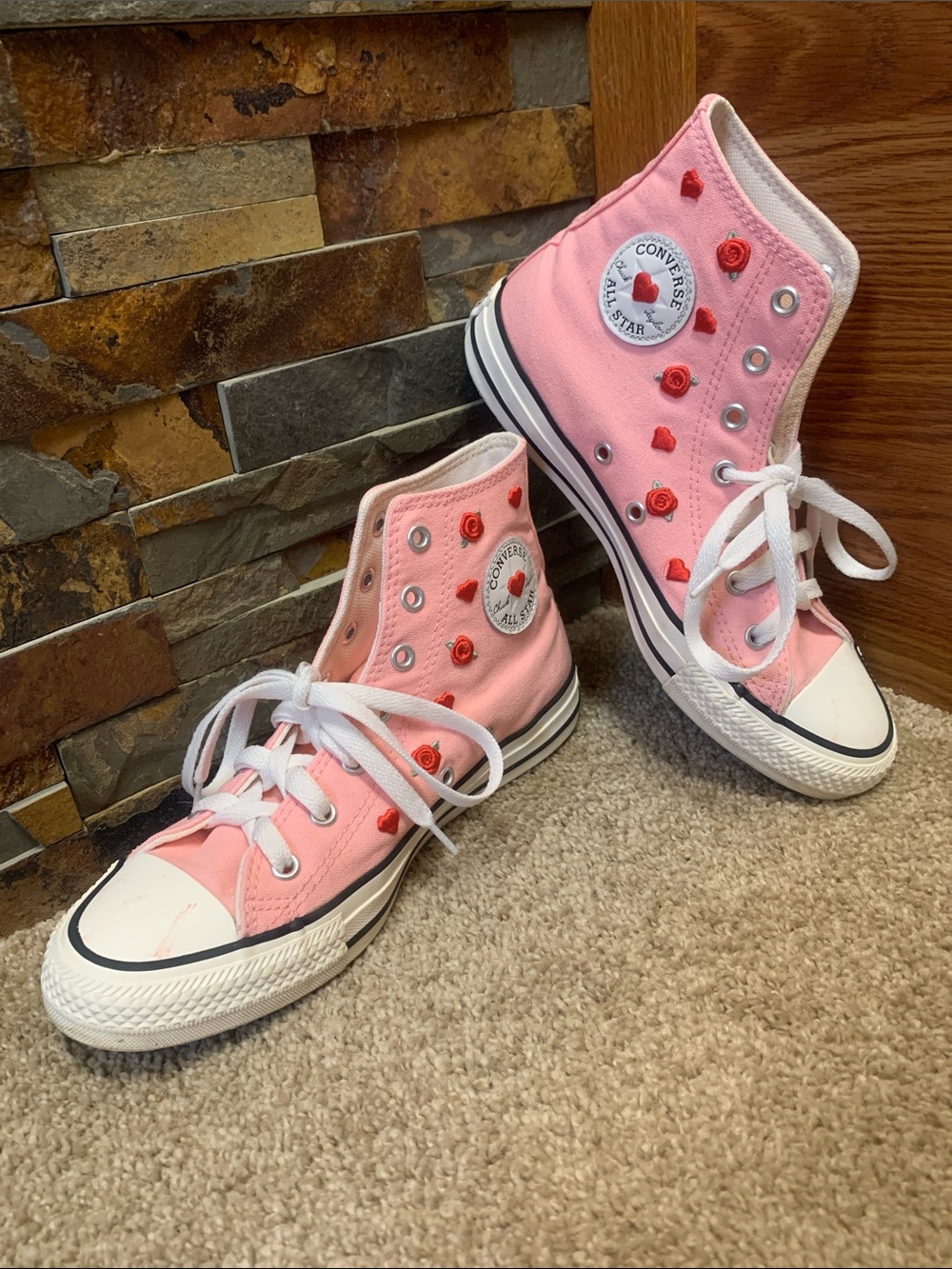 Converse Pink High-Top rare rose  Sneakers with Red Heart Accents